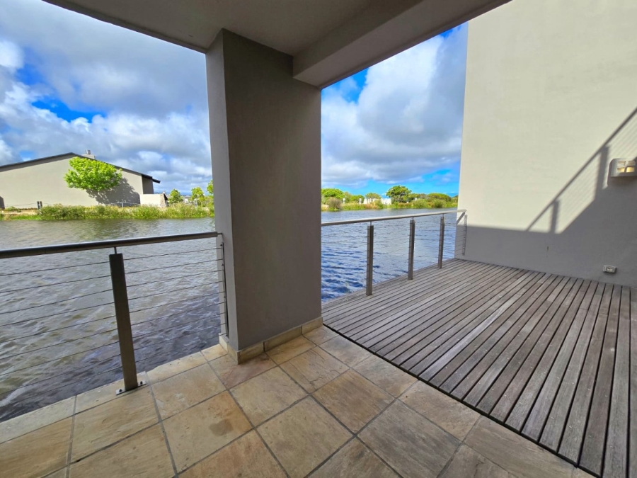 To Let 2 Bedroom Property for Rent in Oubaai Western Cape